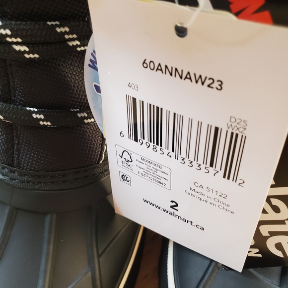 Nwt size 2 Thinsulate winter boots - Picture 7 of 10